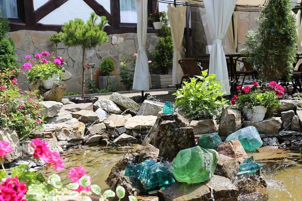 Eco Grill Hotel Restaurant Aquarius Lviv 3*,